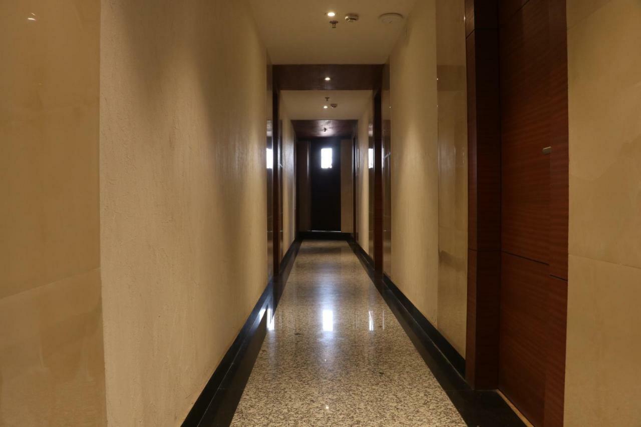 Kings Crown Salt Lake Колката Екстер'єр фото